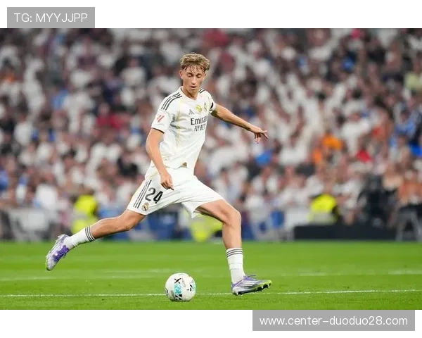 奥萨苏纳俱乐部宣布新赛季阵容调整并签下三名重要球员